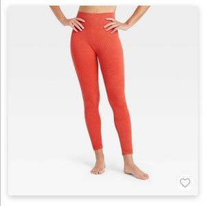 Bright red high-rise seamless 7/8 leggings